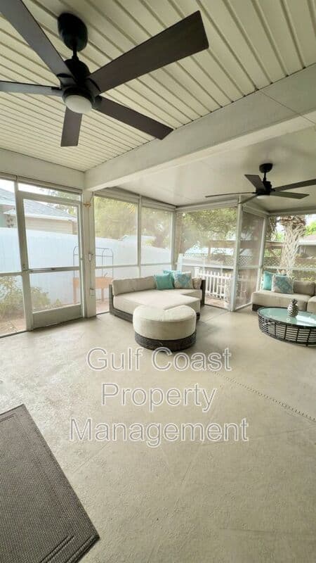 Bonita Springs House: 11652 PAWLEY AVE