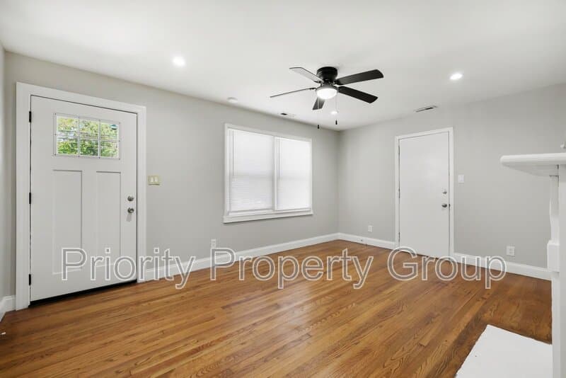 Charlotte House: 1317 Remount Road