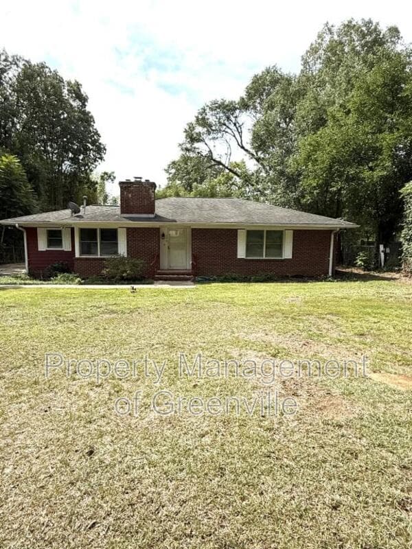 Taylors House: 205 W Lee Rd