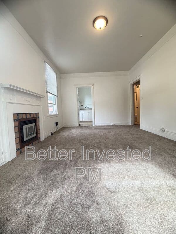 Santa Rosa Condo: 526 B St
