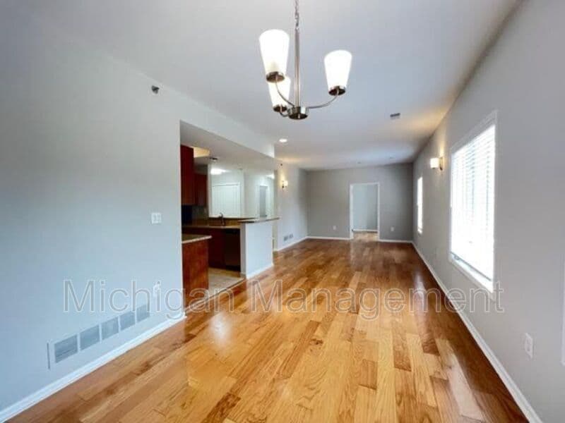 Birmingham Condo: 2727 E Maple Rd
