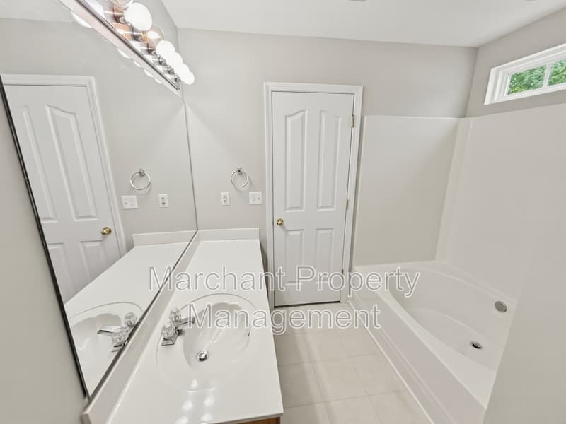 Greer House: 776 Waterbrook Lane