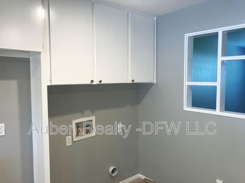 Crowley Condo: 509 S Beverly Street