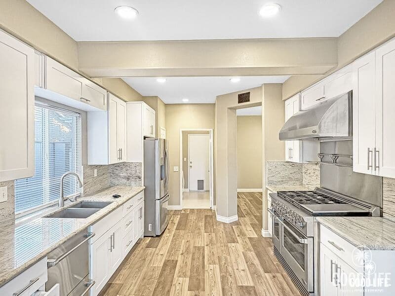 Oceanside House: 1124 Brighton Dr