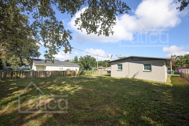 Orlando House: 4464 Piedmont St