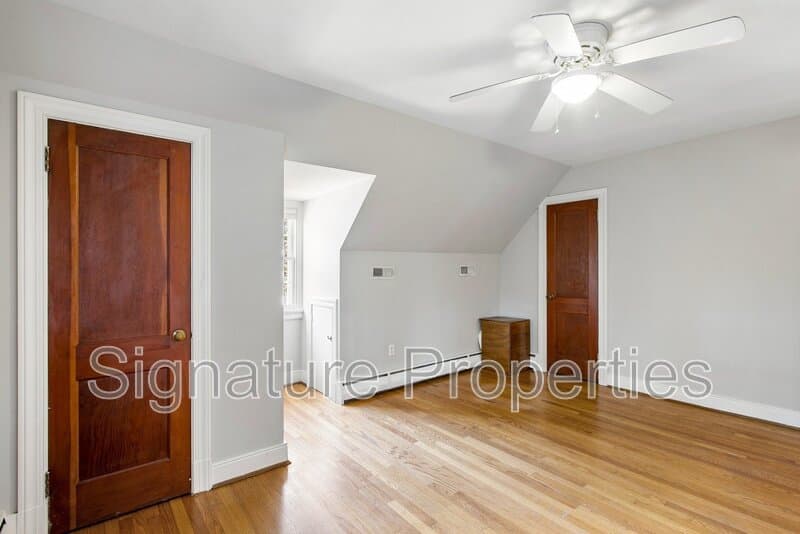 Richmond House: 6731 Forest Hill Ave