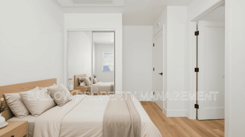 National City House: 733 E 7th Street