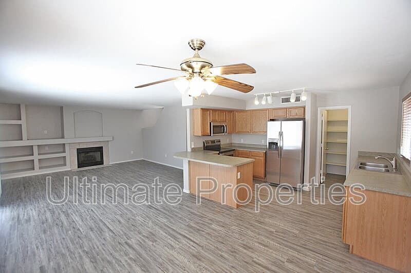 Litchfield Park House: 6132 N Florence Ave