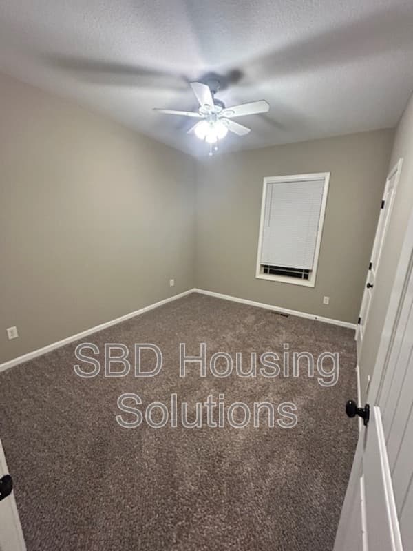 Blue Springs House: 8901 SW 8th St