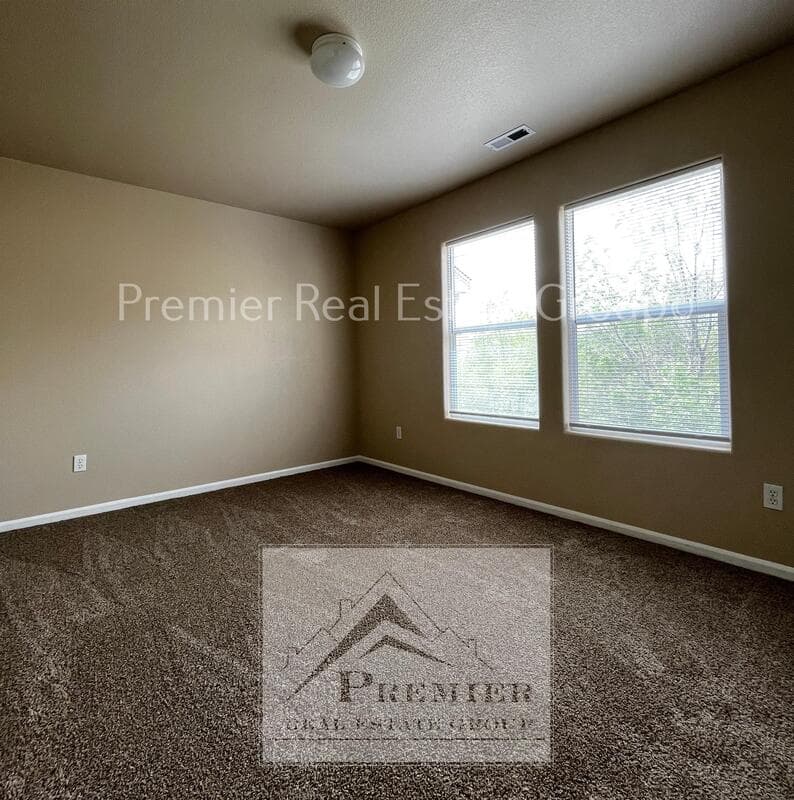 Fountain Condo: 7926 Sandy Springs Pt.
