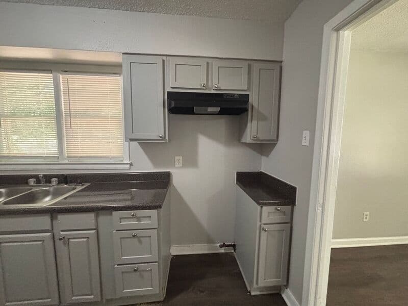 Memphis House: 3581 Kensett Dr