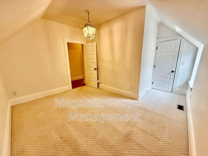 Colorado Springs House: 1511 N Nevada Ave