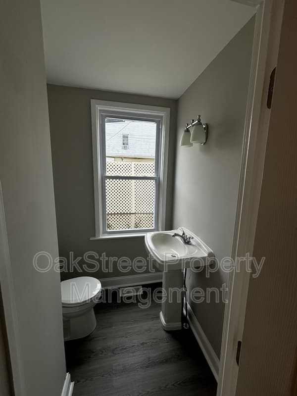 Gloucester City House: 426 Middlesex Street