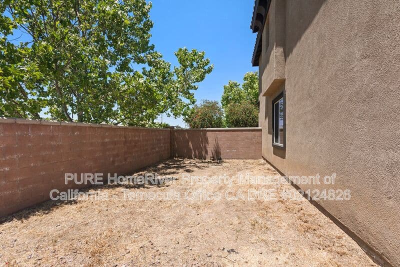 Menifee House: 29055 Emerald Cir.