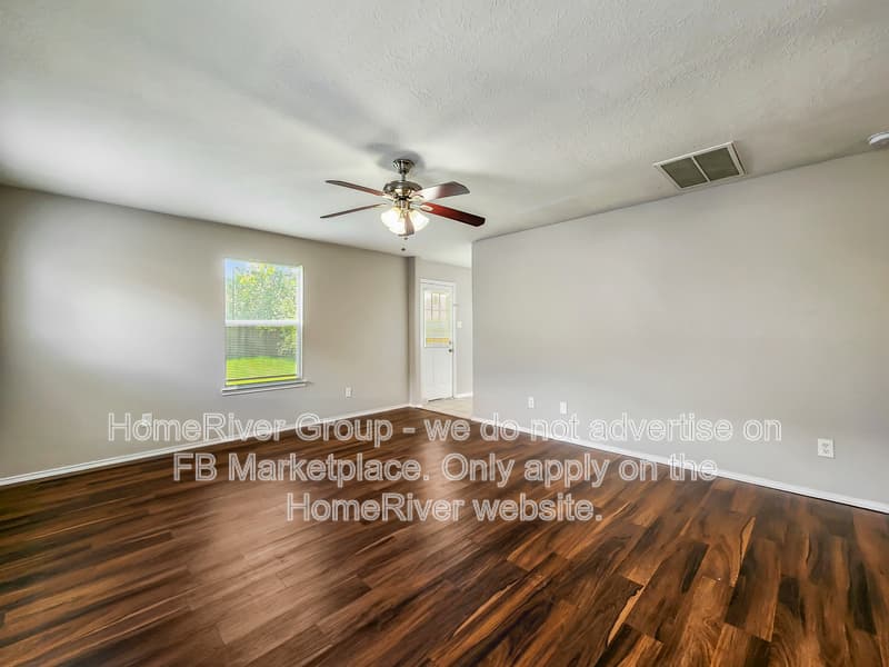Houston House: 14007 Marners Ct
