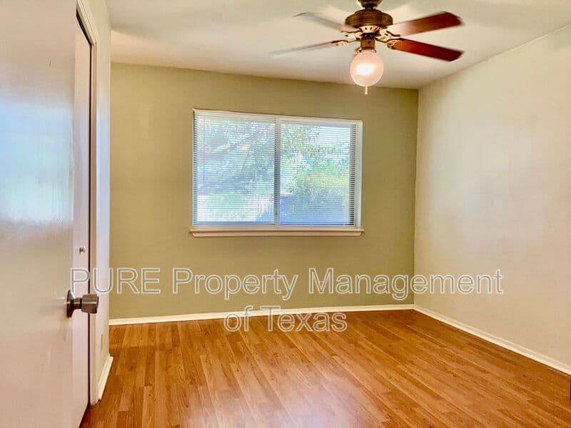 Georgetown House: 408 E Central