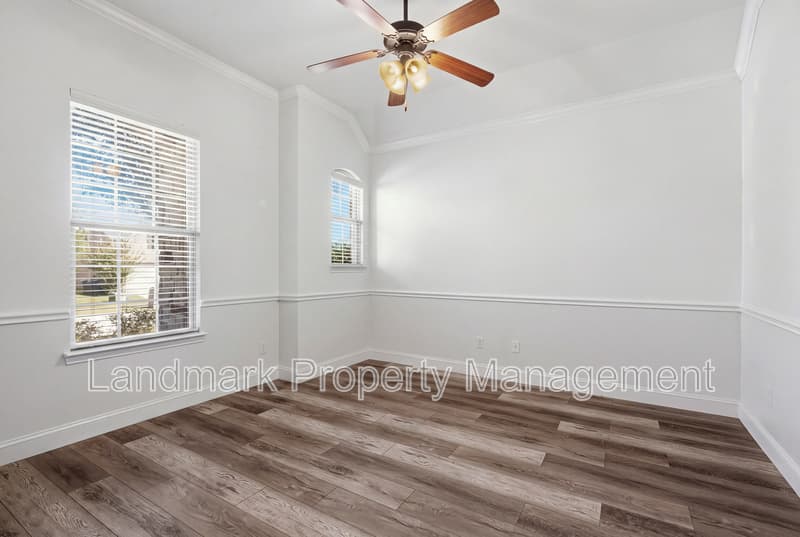 McKinney House: 11809 Bertram