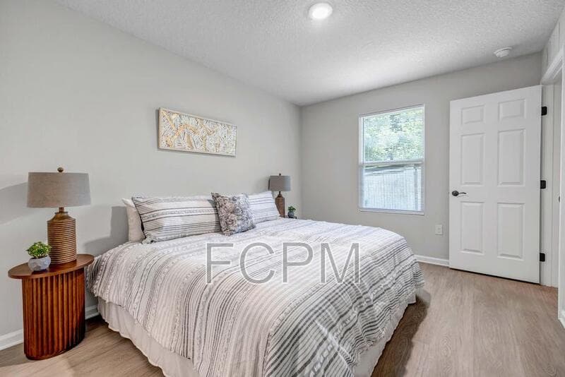 Jacksonville House: 5460 Amazon Ave