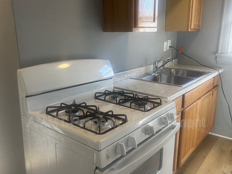 Cedar Rapids Condo: 1534 3rd Avenue Southeast - 3