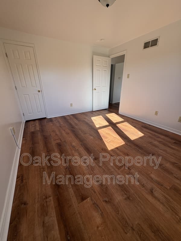 Woodbury Condo: 71 S. Evergreen Avenue - A