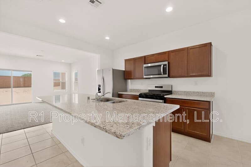 Rio Rancho House: 308 Prism Avenue Southwest