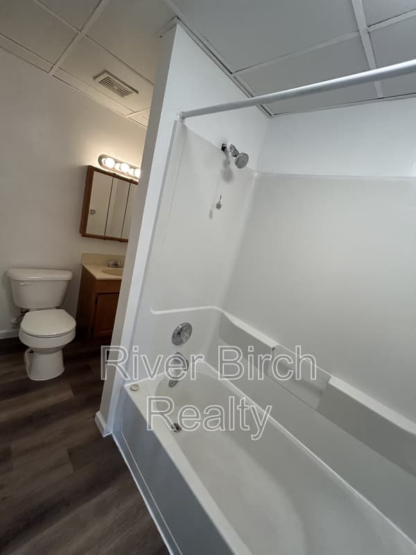Springfield Condo: 525 East Pine Street - 2