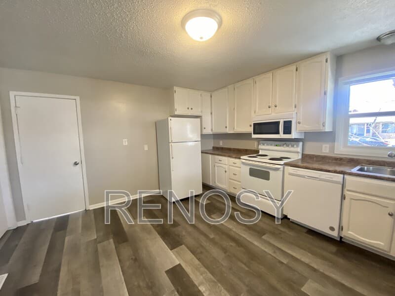 Polk City House: 209 1st Street