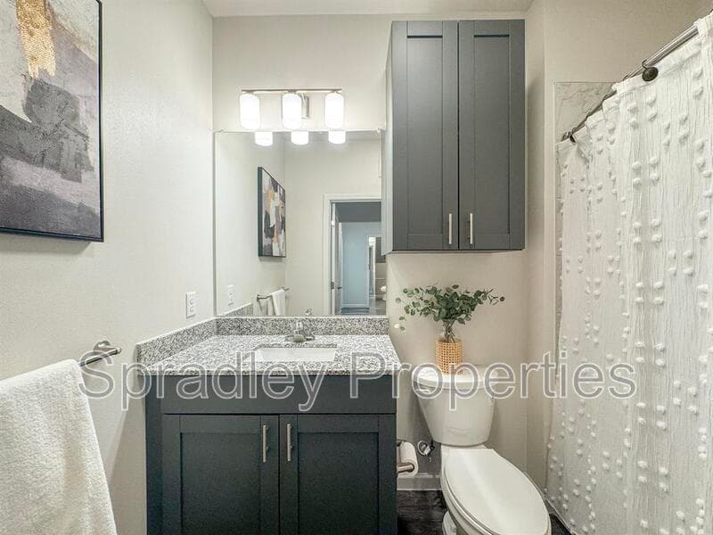 Belton Condo: 710 Shine St. Apt 2204