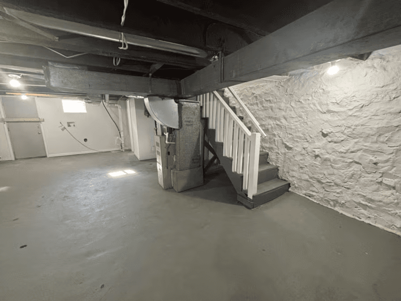 Baltimore House: 41X N Loudon Ave