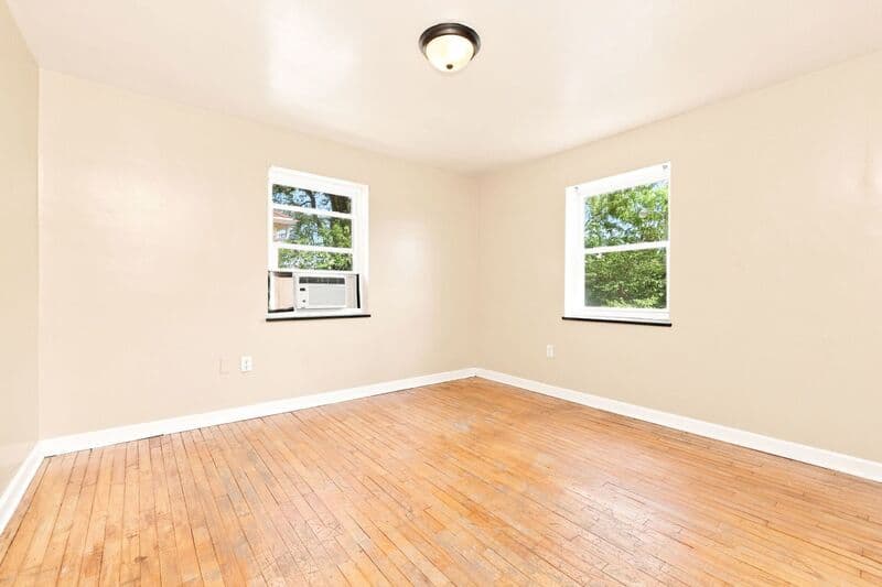 Dayton House: 960 Sherwood Dr