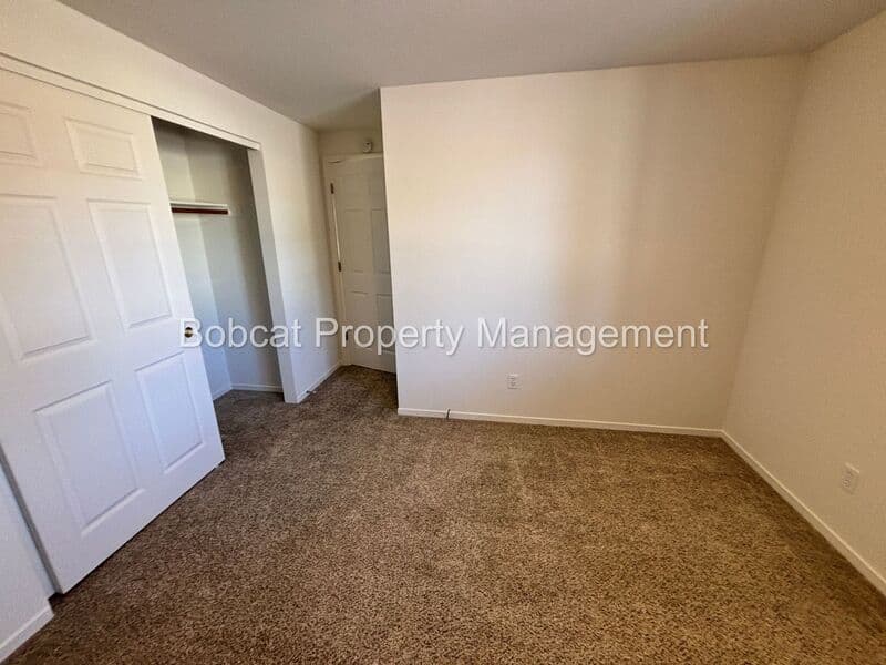Carson City House: 707 Armory Ln