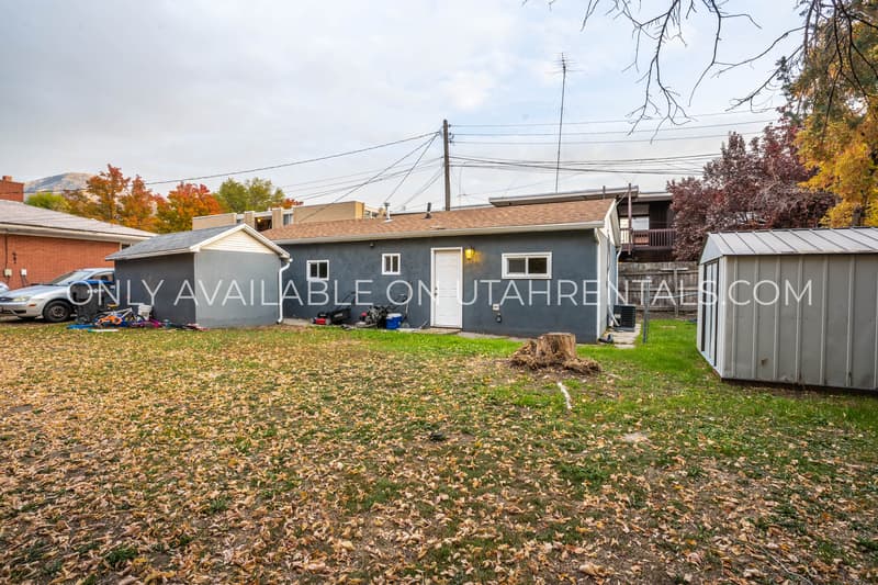 Provo House: 637 N 600 W