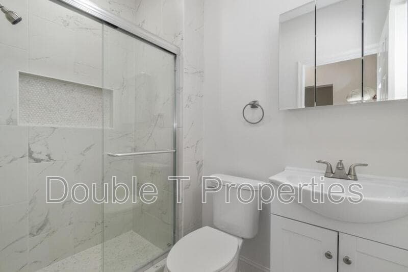Baltimore Townhome: 737 N Chester St