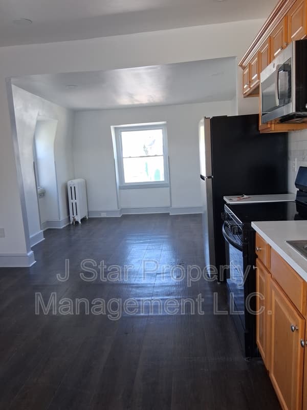 Reading Condo: 1568 North 10th Street - 3
