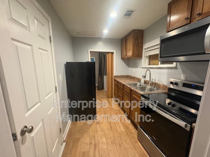 Memphis House: 493 Boston St