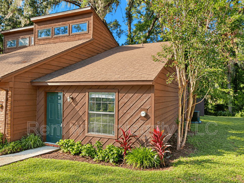 Tallahassee House: 1280 High Rd