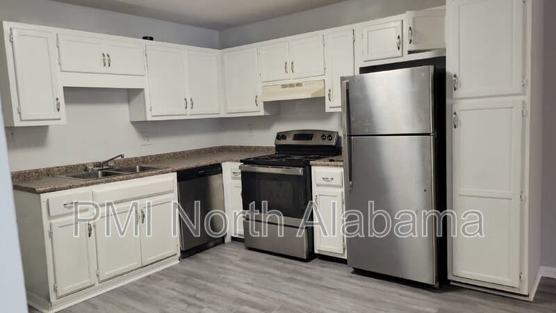 Decatur Condo: 201 8th Ave SW
