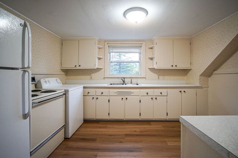 West Springfield Condo: 2385 Westfield St