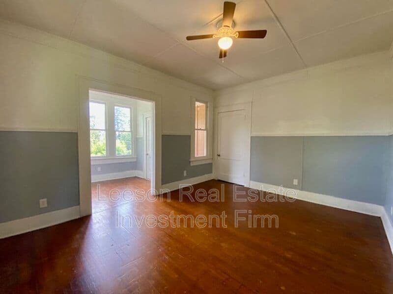 Shreveport House: 310 1/2 Kings Highway
