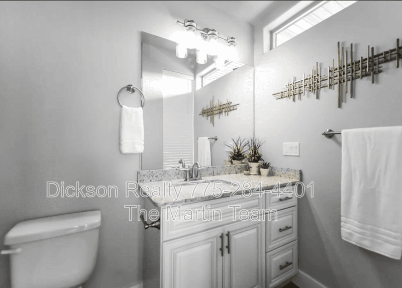 Reno House: 710 Bluffs Court