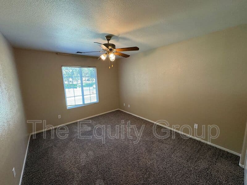 Visalia House: 2967 West Jerome Ave