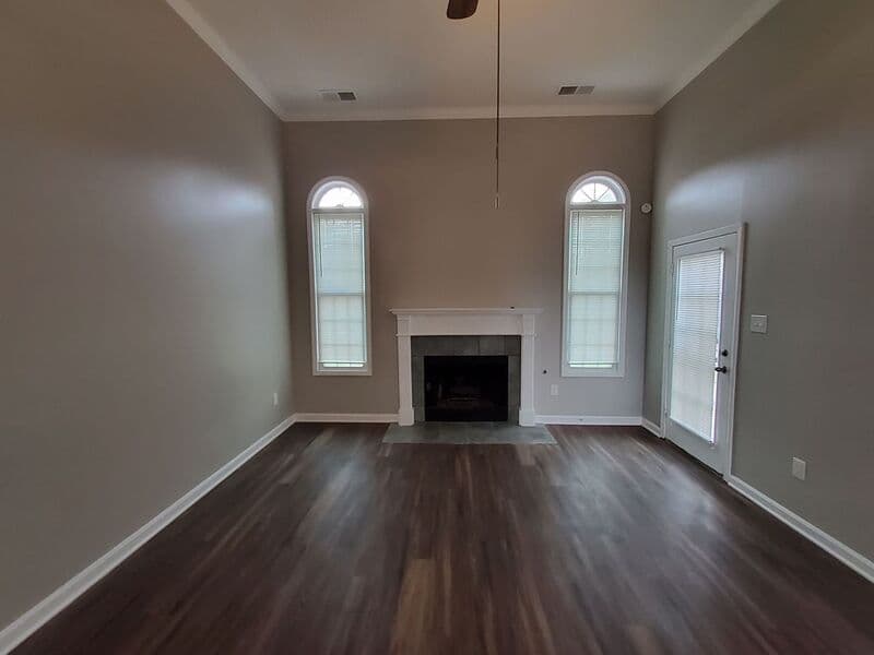 Cordova House: 647 S Sanga Rd