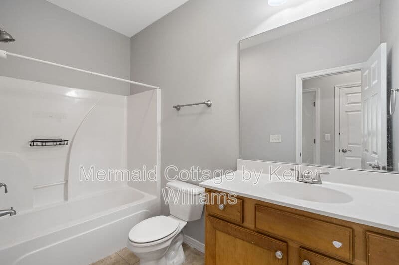 Beaufort House: 50 Spearmint Cir