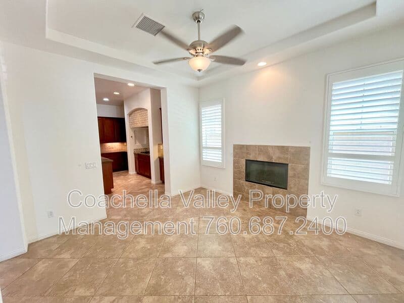 Cathedral City House: 511 Via Assisi