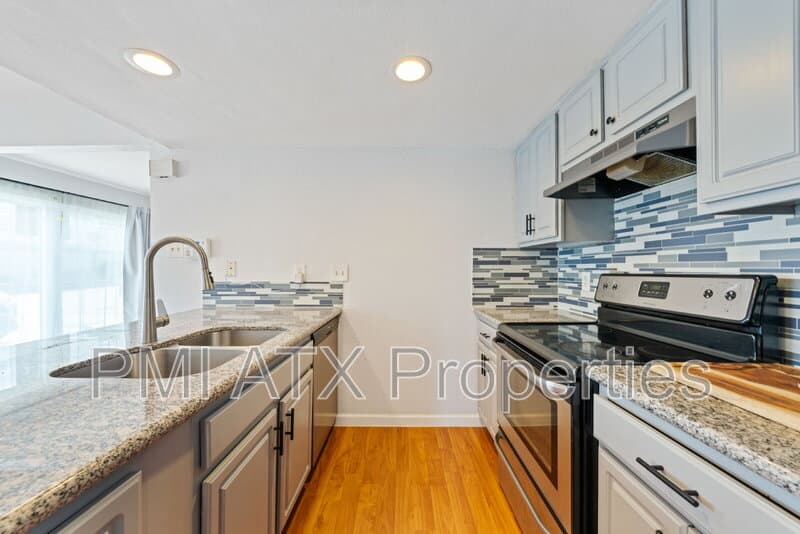 Austin Condo: 2124 Burton Drive