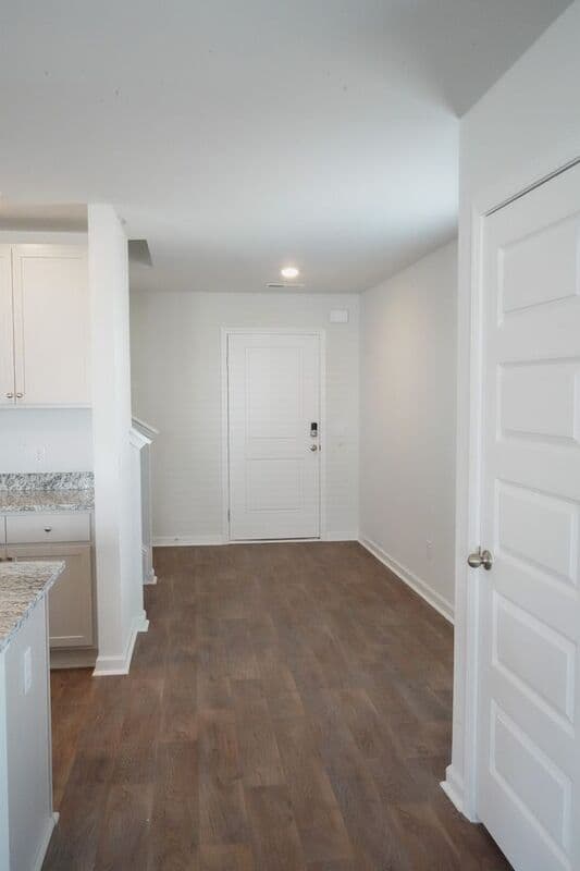 Bloomingdale House: 418 Coconut Dr