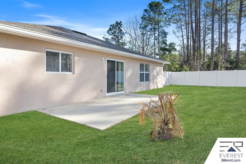 Palm Coast House: 49 Renshaw Drive