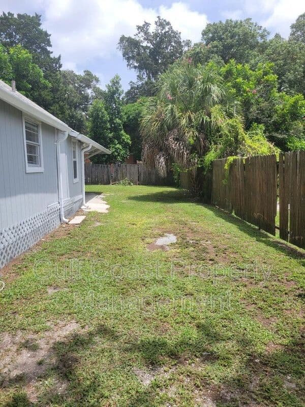 Bradenton Condo: 2127 13th Street West