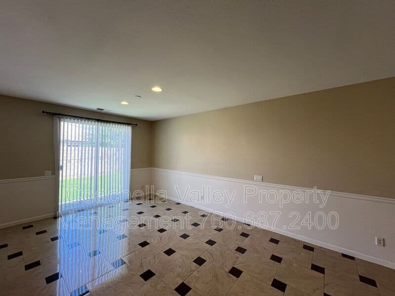 Coachella House: 49126 Pluma Roja Place