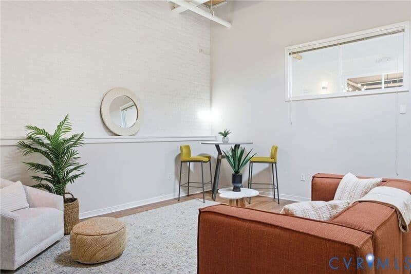 Richmond Condo: 1716 Summit Ave